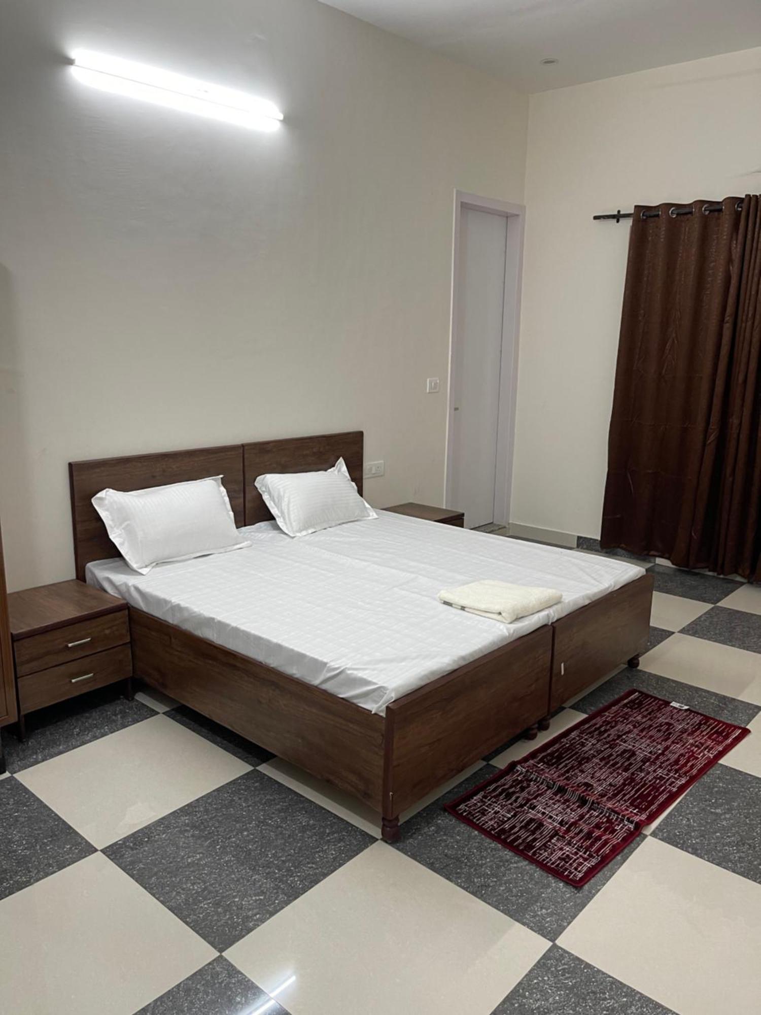 Shrinath Residency Hotell Greater Noida Eksteriør bilde
