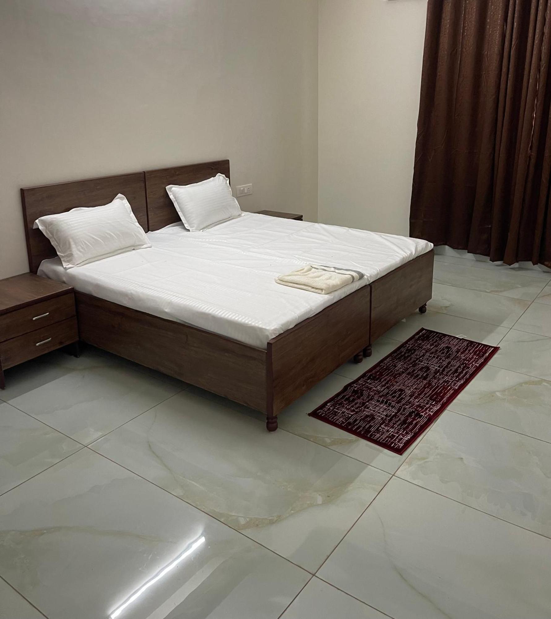 Shrinath Residency Hotell Greater Noida Eksteriør bilde