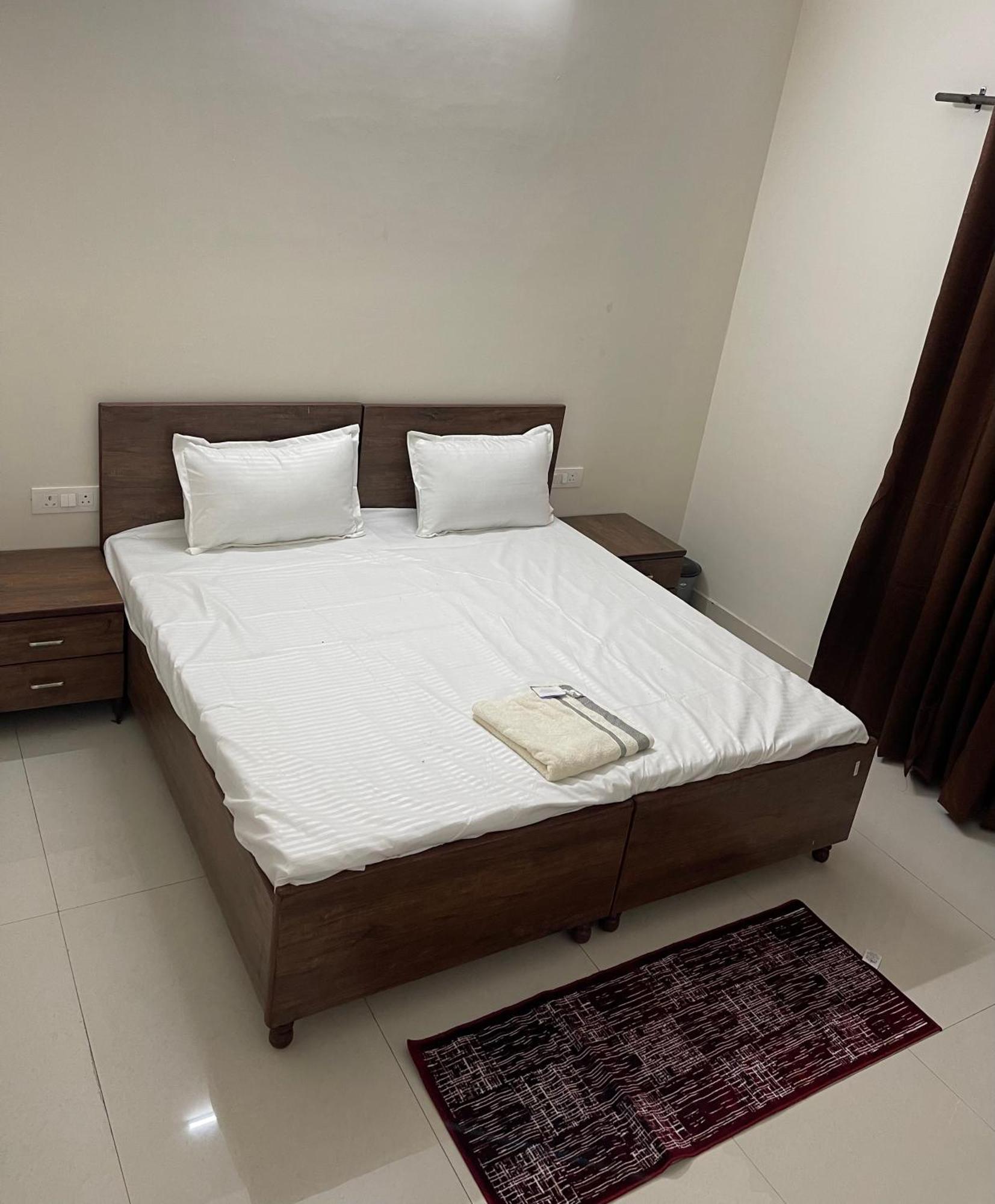 Shrinath Residency Hotell Greater Noida Eksteriør bilde
